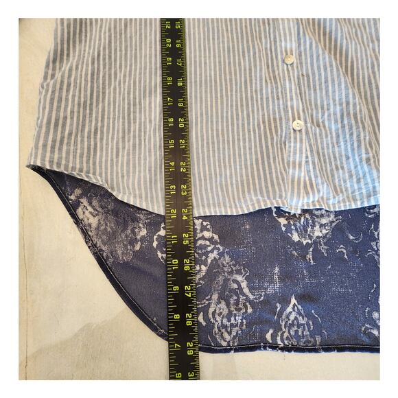 Chico's Women's Button Up Top SZ 1 Round Hem Sheer Back - Picture 12 of 12